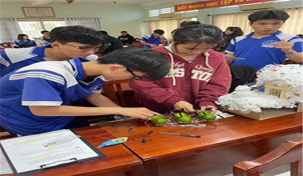 Designing a night light using power from simple electrochemical batteries